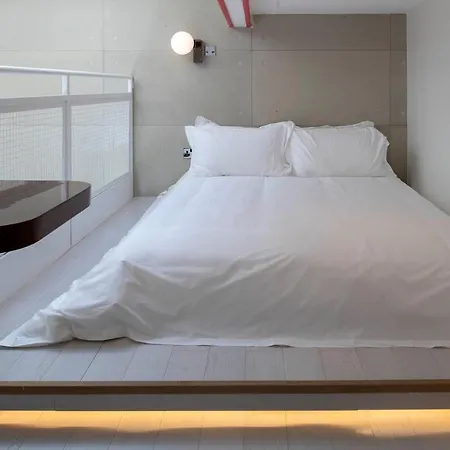 Trueman Court Luxury Serviced Apartments-2